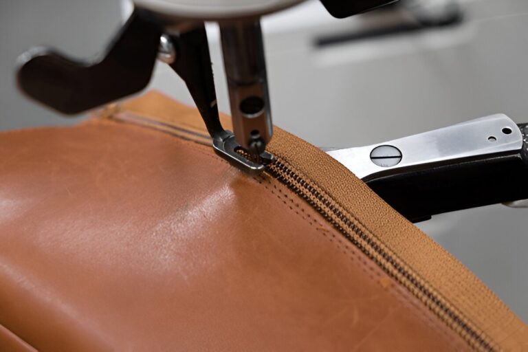 Reißverschluss an Leder reparieren